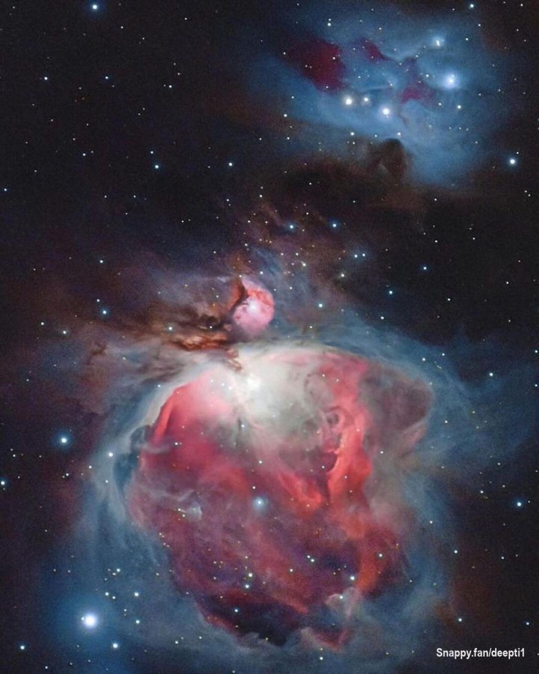 "A lunar spectacle that leaves us in awe."